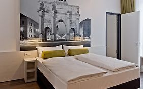 Super 8 By Wyndham Munich City North